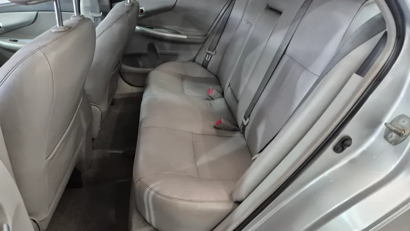 Toyota Corolla Prata