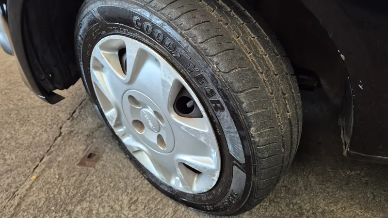 Ford Fiesta Hatch Preto