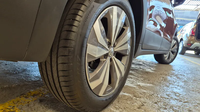 Volkswagen T-Cross Marrom
