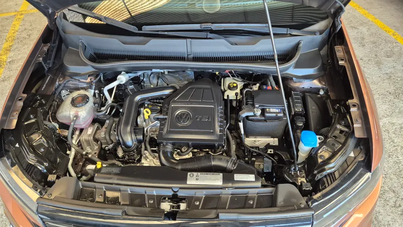 Volkswagen T-Cross Marrom