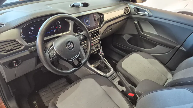 Volkswagen T-Cross Marrom
