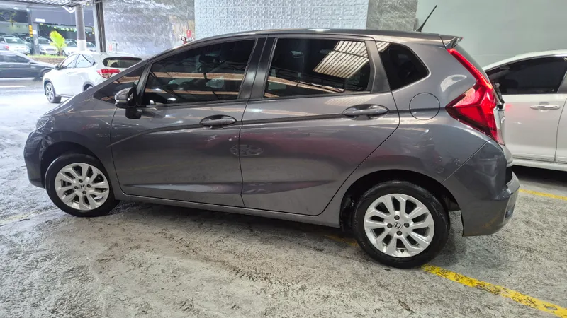 Honda Fit Cinza