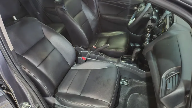 Honda Fit Cinza
