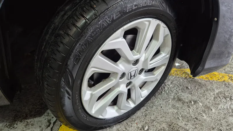 Honda Fit Cinza