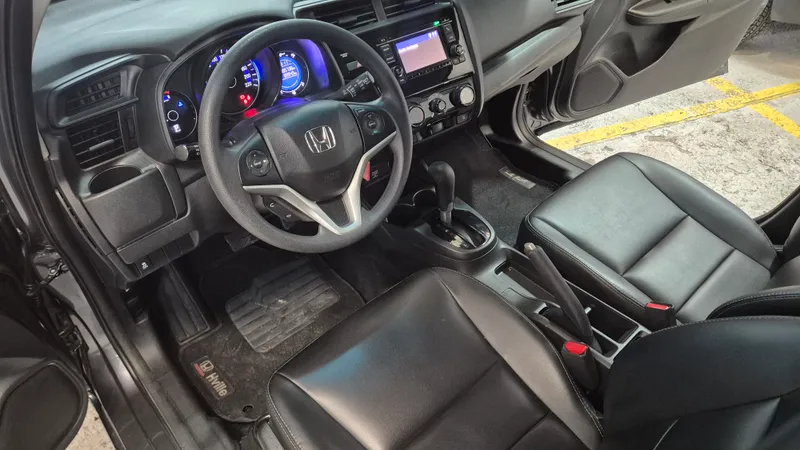 Honda Fit Cinza