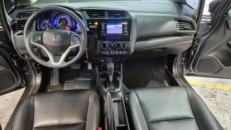 Honda Fit Cinza