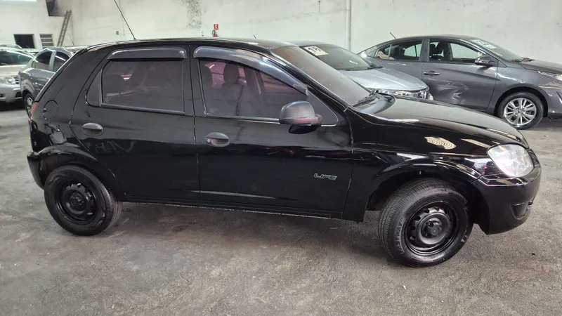 Chevrolet Celta Preto