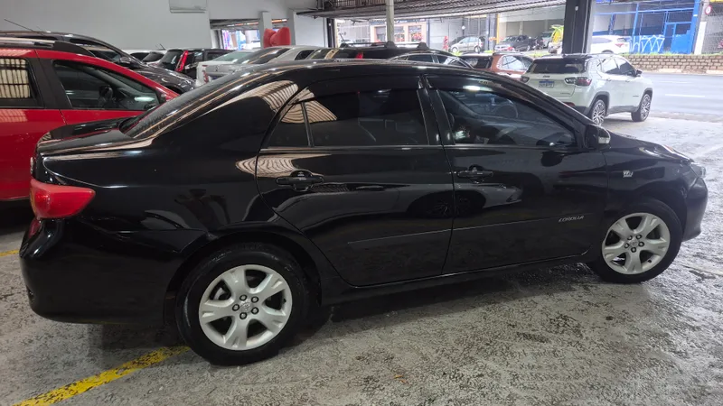 Toyota Corolla Preto