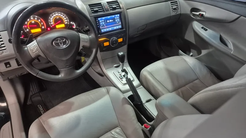 Toyota Corolla Preto