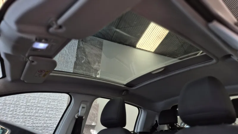 Peugeot 208 Branco