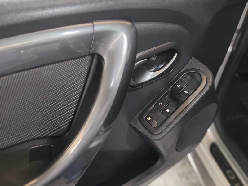 Renault Duster Prata