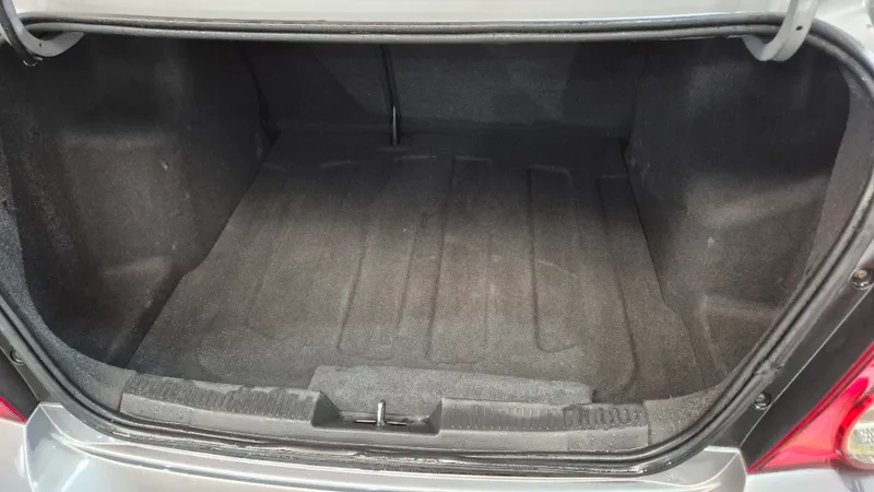 Chevrolet Sonic Sedan Cinza