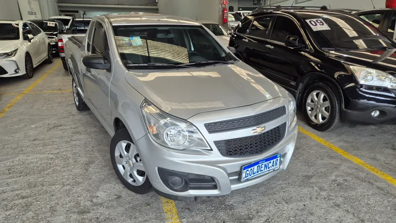 Chevrolet Montana Prata