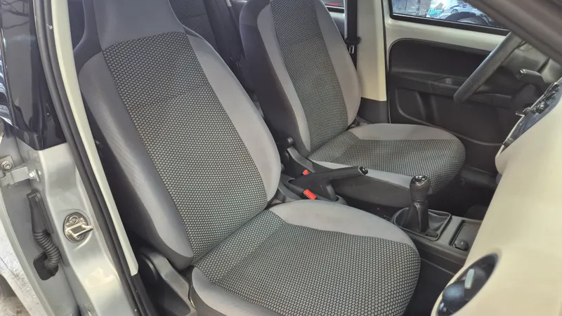 Volkswagen Up! Prata