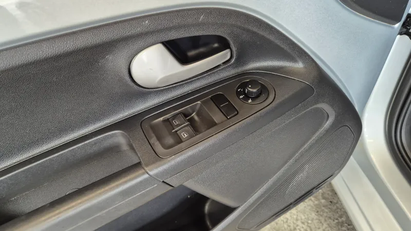 Volkswagen Up! Prata