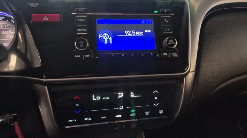 Honda City Prata