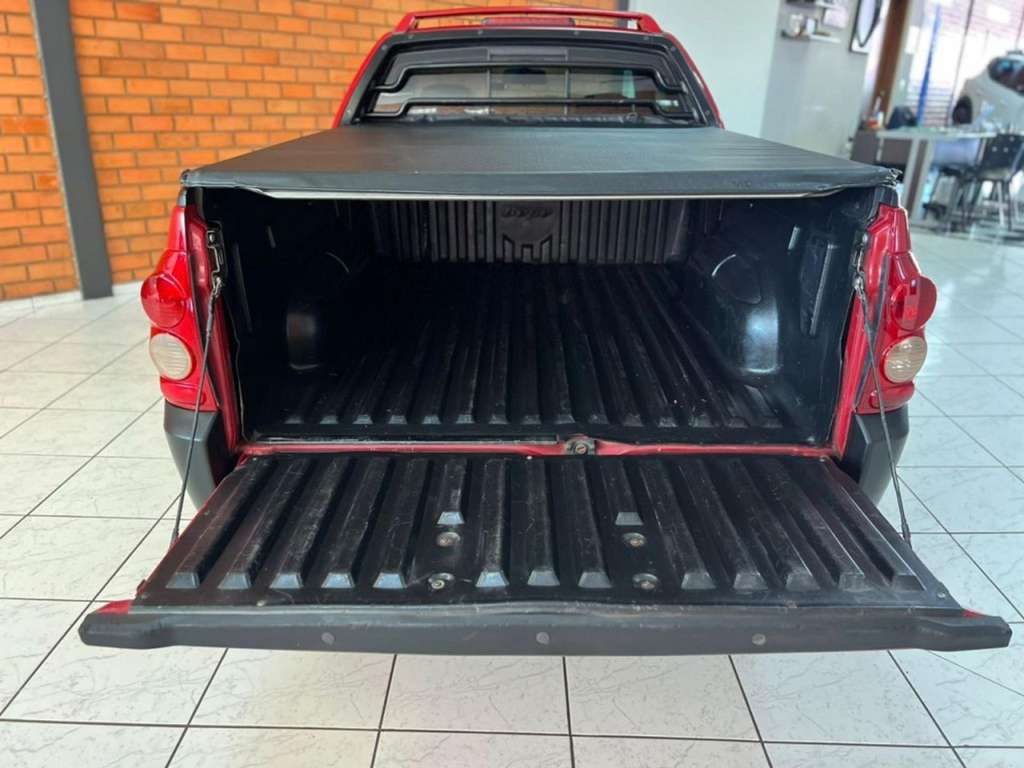 Chevrolet Montana Vermelho