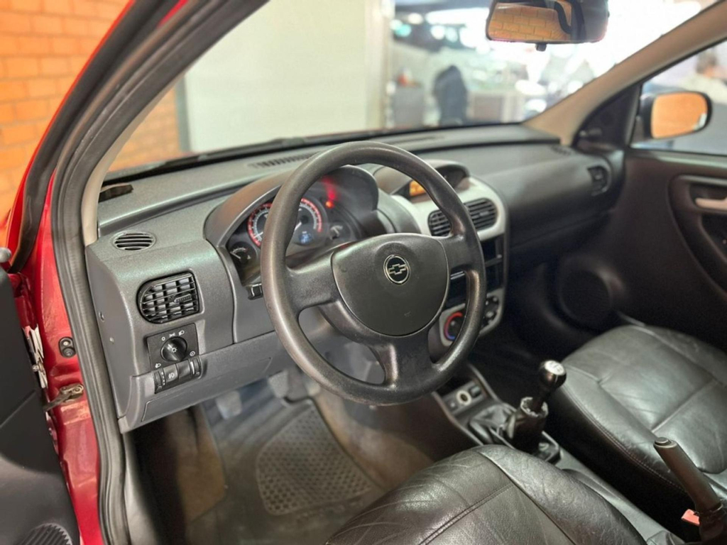 Chevrolet Montana Vermelho