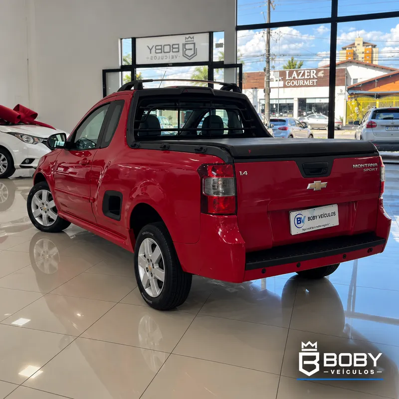 Chevrolet Montana Vermelho