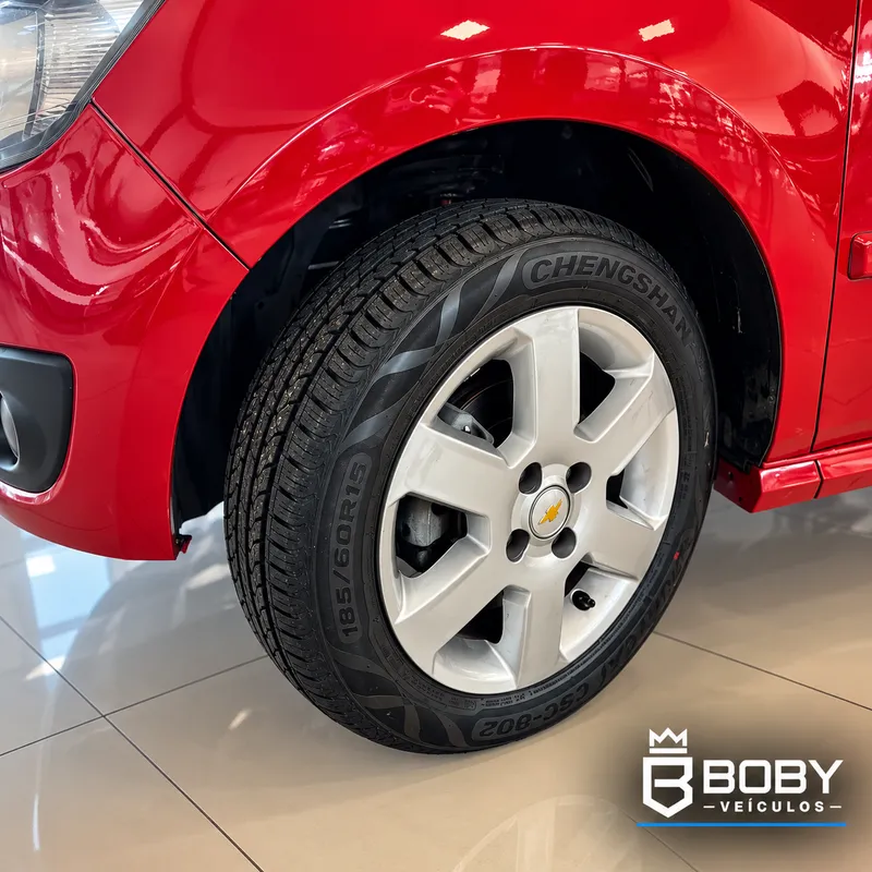 Chevrolet Montana Vermelho
