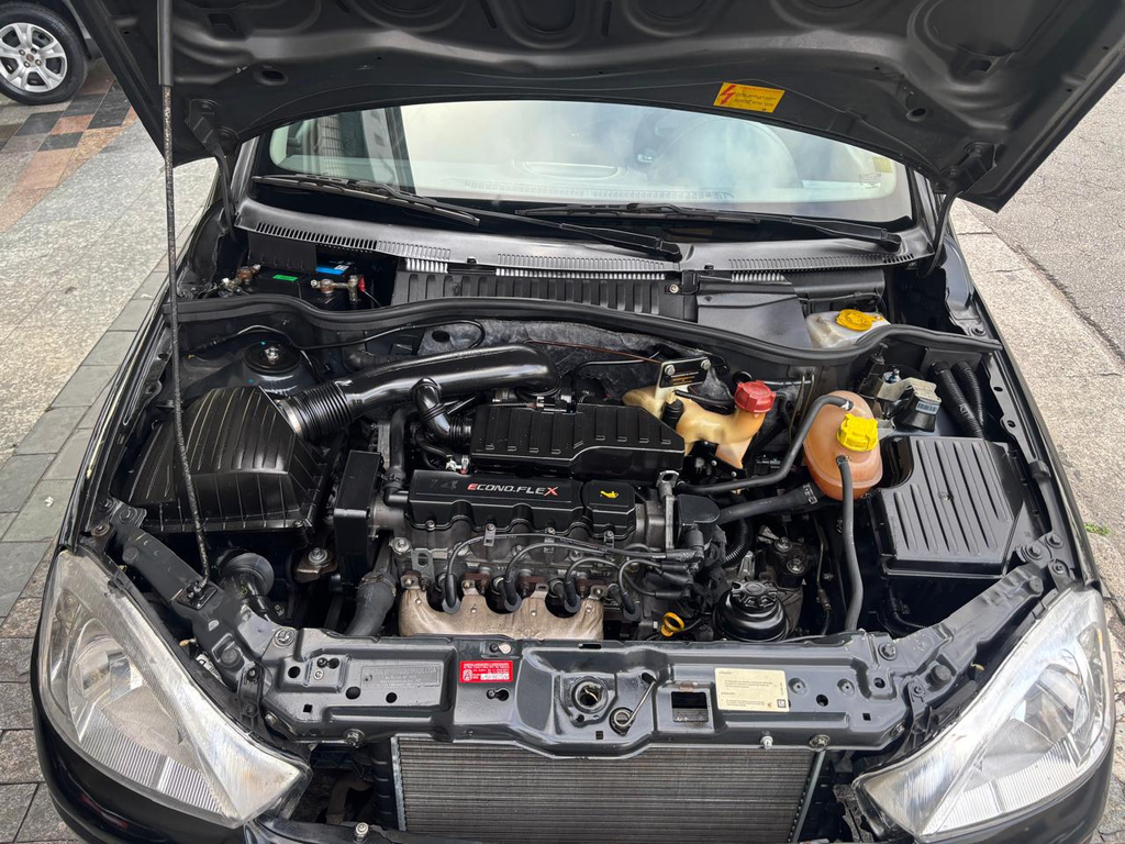 Chevrolet Corsa Sedan Preto
