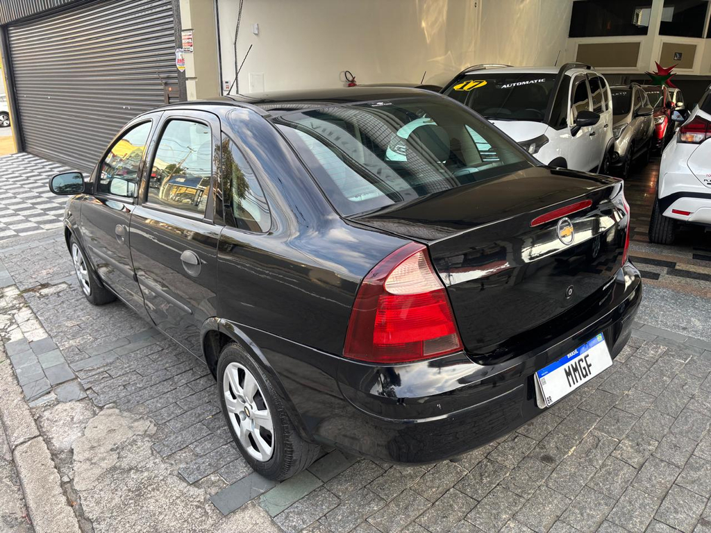 Chevrolet Corsa Sedan Preto