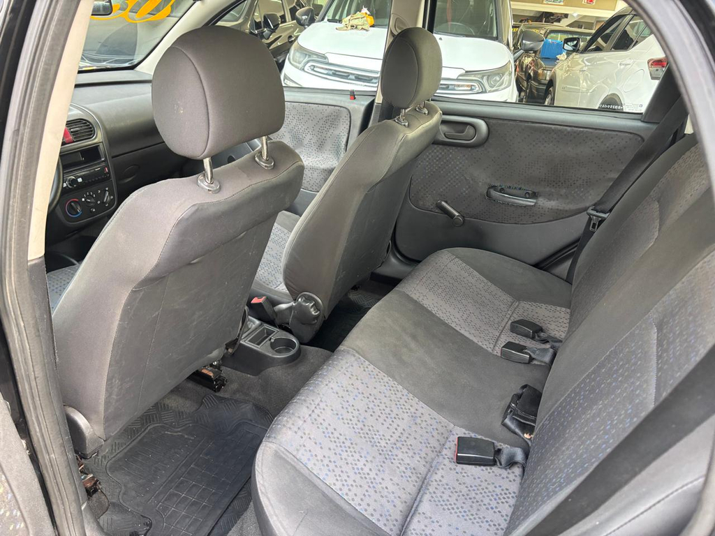 Chevrolet Corsa Sedan Preto