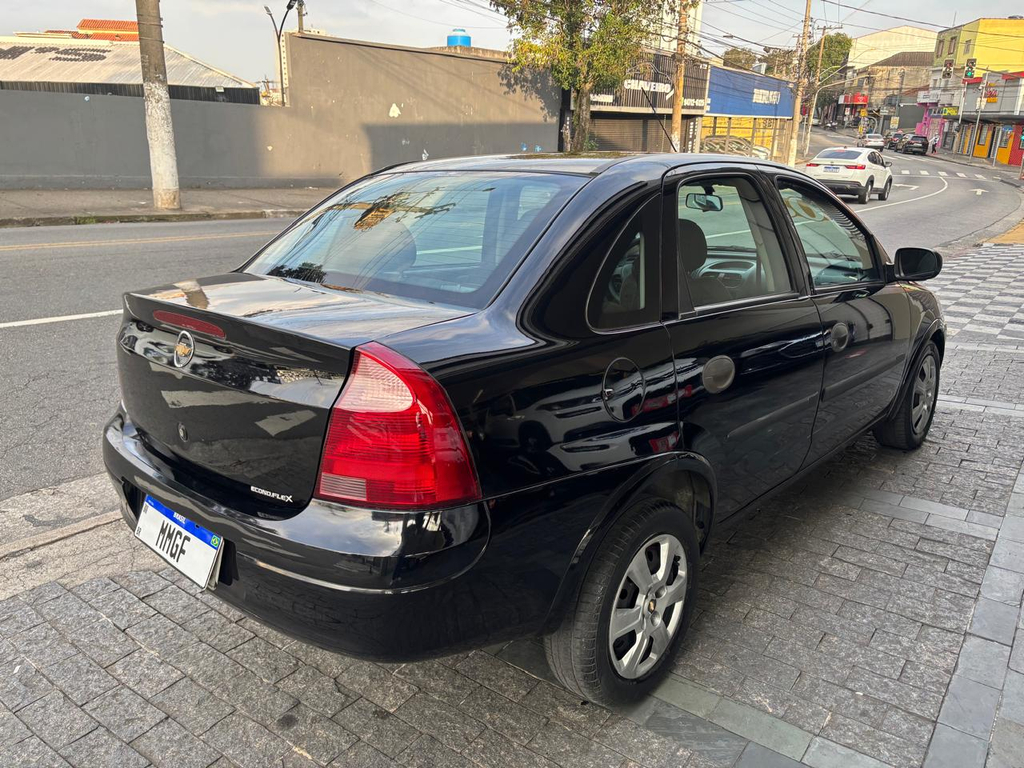 Chevrolet Corsa Sedan Preto