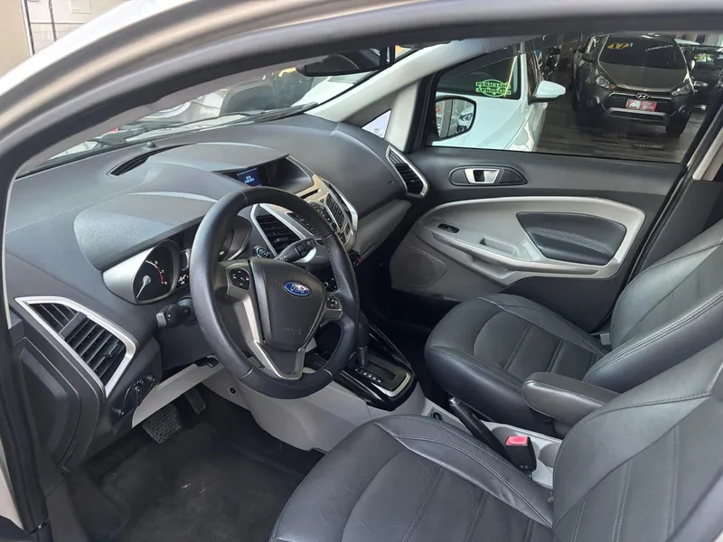 Ford EcoSport Prata