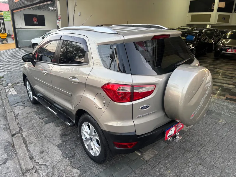 Ford EcoSport Prata