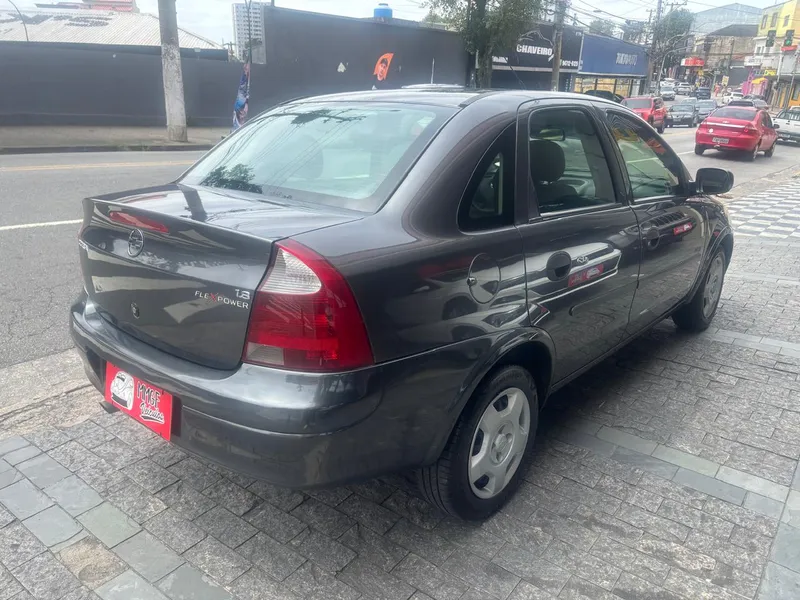 Chevrolet Corsa Sedan Cinza