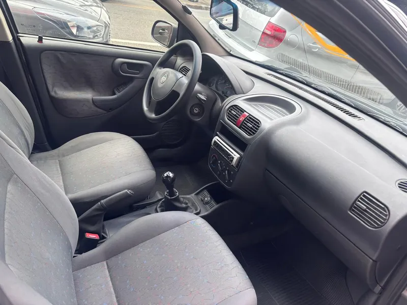 Chevrolet Corsa Sedan Cinza