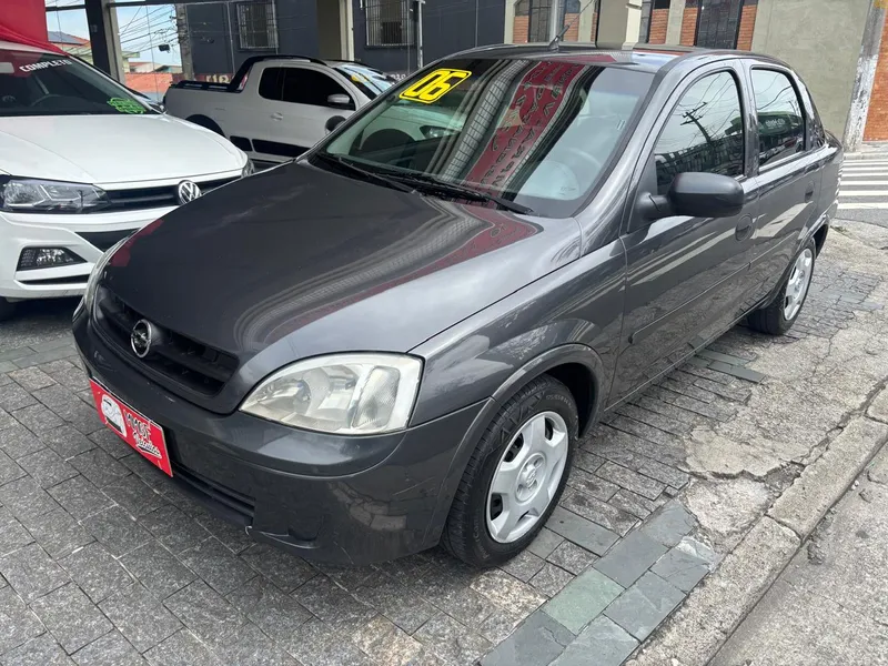 Chevrolet Corsa Sedan Cinza