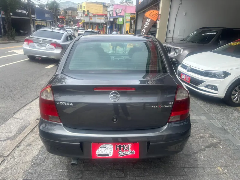 Chevrolet Corsa Sedan Cinza
