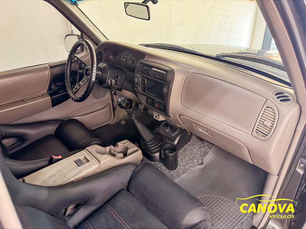 Ford Ranger  (Cabine Simples) Cinza