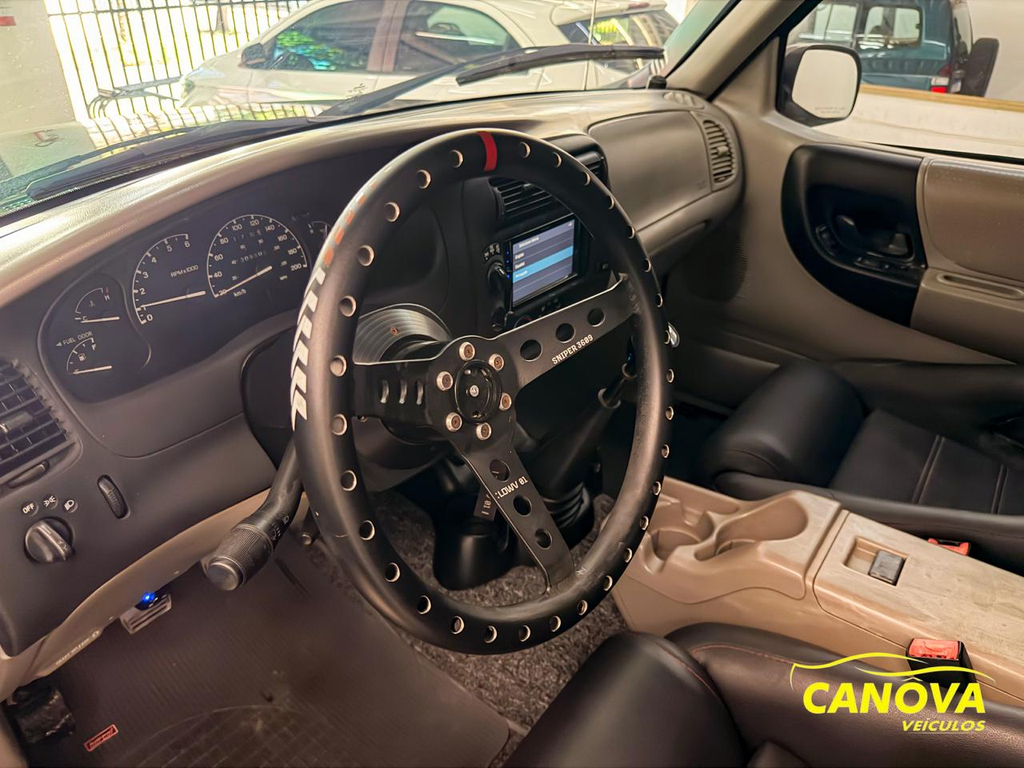 Ford Ranger  (Cabine Simples) Cinza