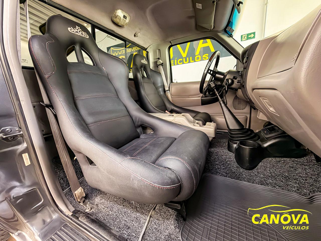 Ford Ranger  (Cabine Simples) Cinza
