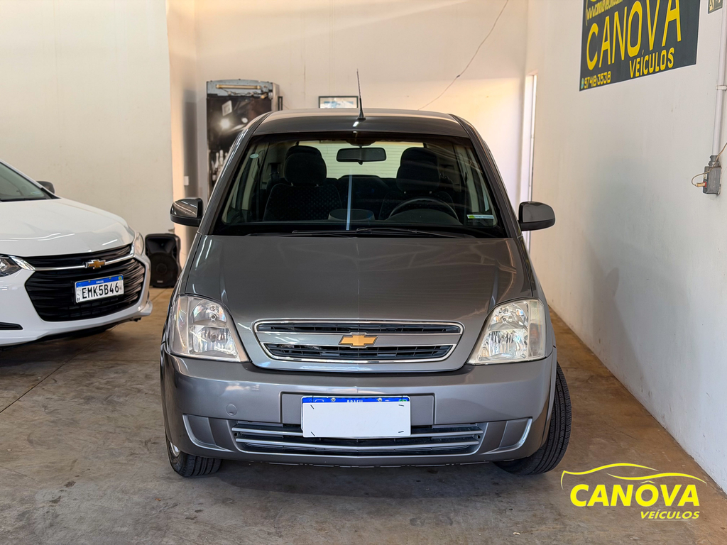 Chevrolet Meriva Cinza