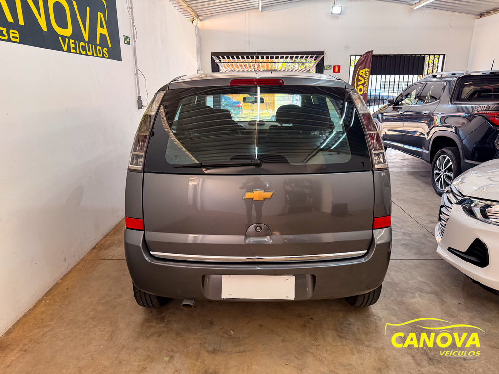 Chevrolet Meriva Cinza