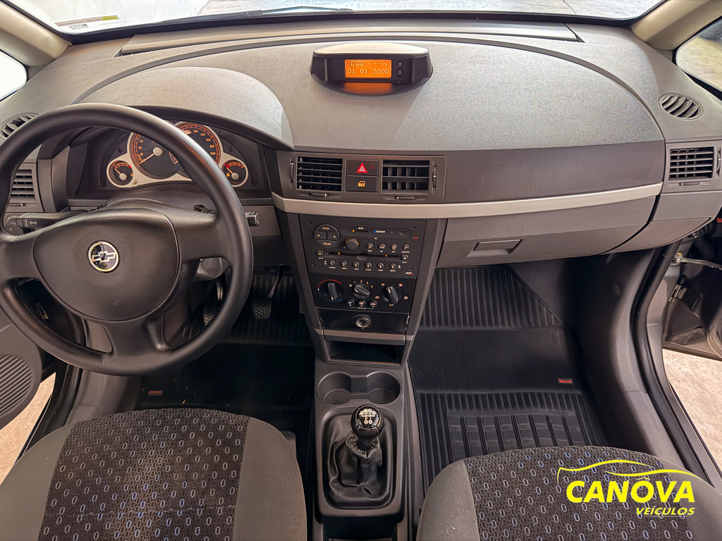 Chevrolet Meriva Cinza