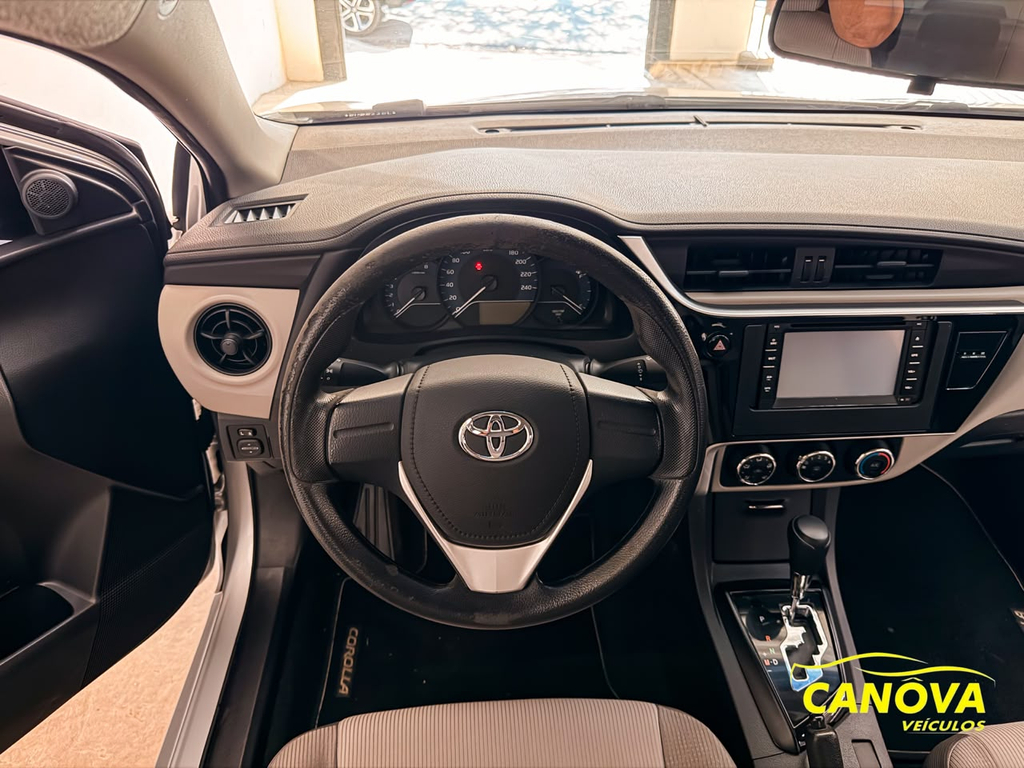 Toyota Corolla Prata