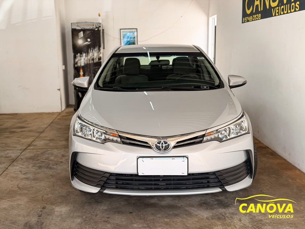 Toyota Corolla Prata