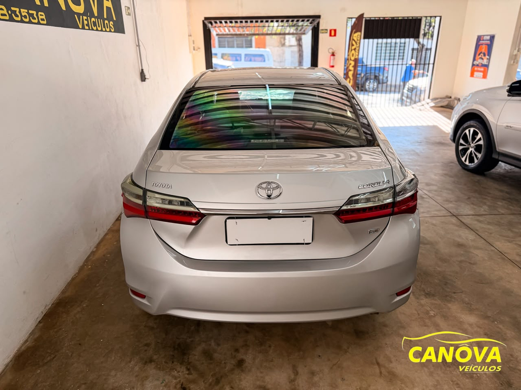 Toyota Corolla Prata