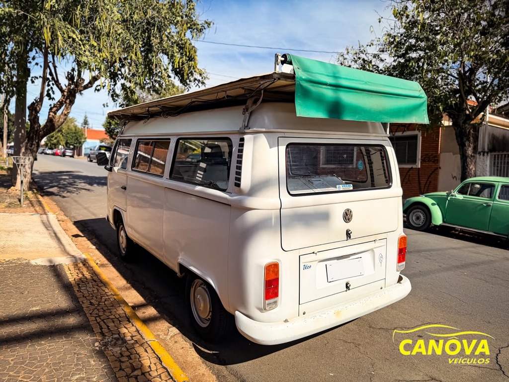 Volkswagen Kombi Branco