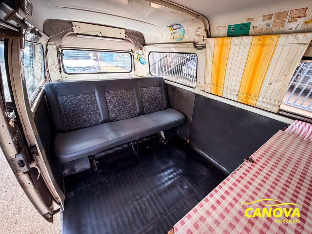 Volkswagen Kombi Branco