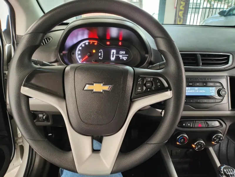 Chevrolet Onix Branco