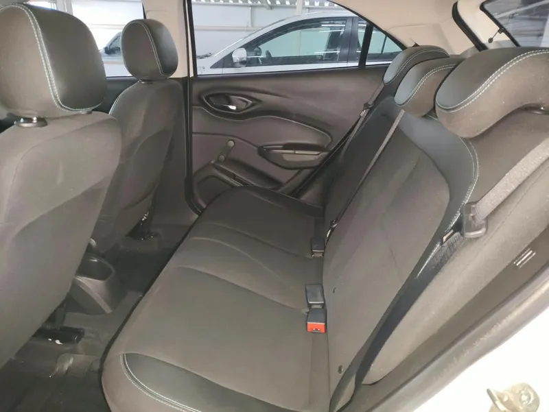 Chevrolet Onix Branco