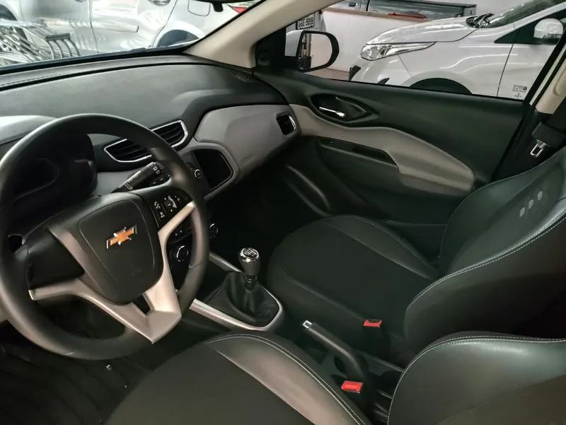 Chevrolet Onix Branco