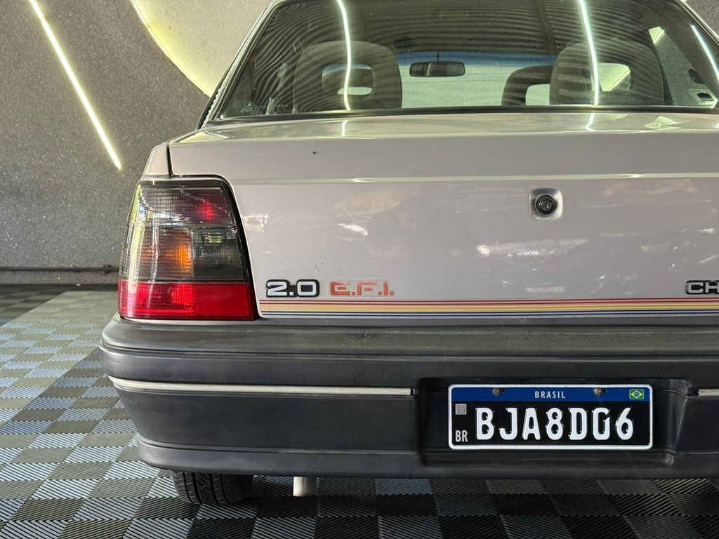 Chevrolet Monza Prata