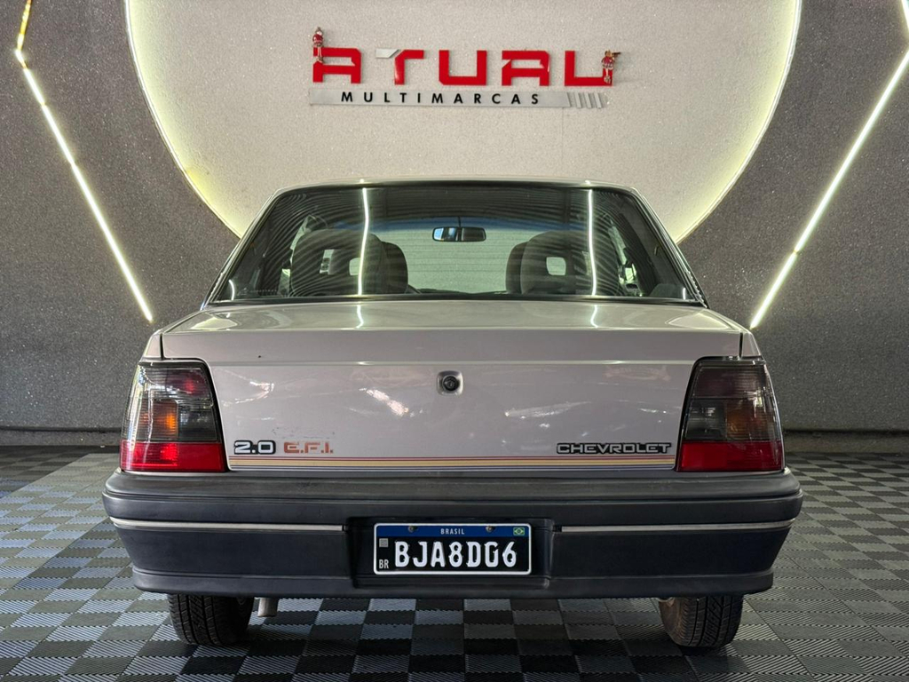 Chevrolet Monza Prata